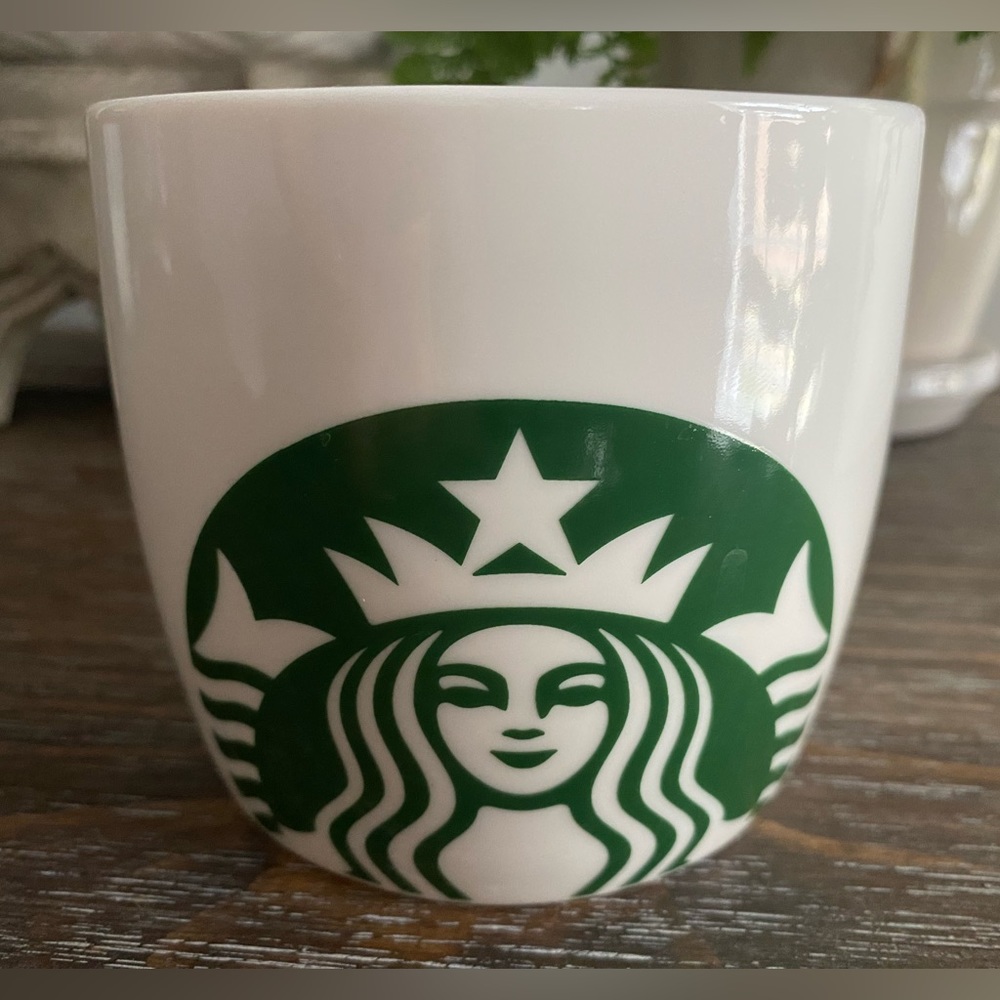 Starbucks 2017 Classic White Green Mermaid Coffee Shop Soup Coffee Mug 16.9‎ Oz